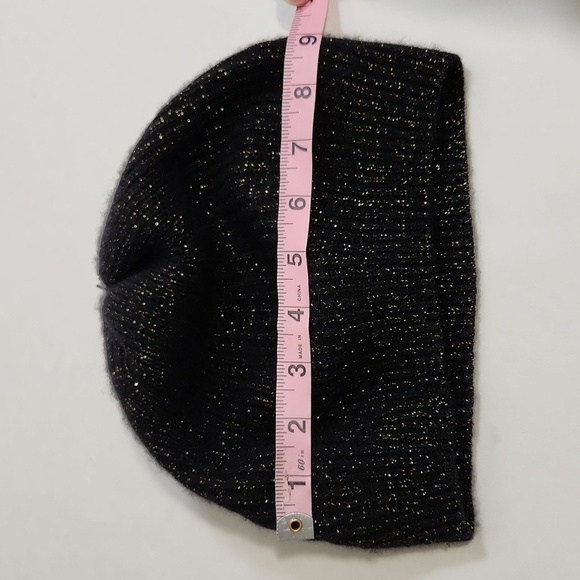 Women's Black Metallic Ribbed Cashmere-Blend Soft Feel Good Fabric Beanie - Picture 9 of 10